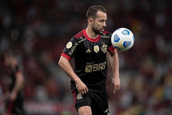 Foto: Jorge Rodrigues/AGIF - O meia falou sobre as oscilações da equipe durante a temporada