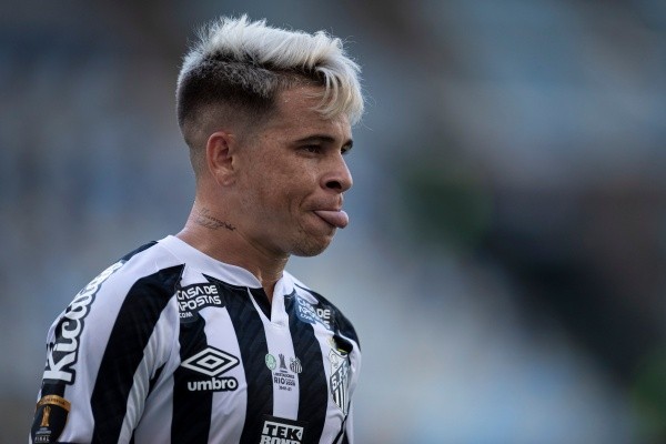 RJ - Rio de Janeiro - 30/01/2021 - LIBERTADORES 2020, PALMEIRAS X SANTOS - Soteldo jogador do Santos durante partida contra o Palmeiras no estadio Maracana pelo campeonato Libertadores 2020. Foto: Jorge Rodrigues/AGIF