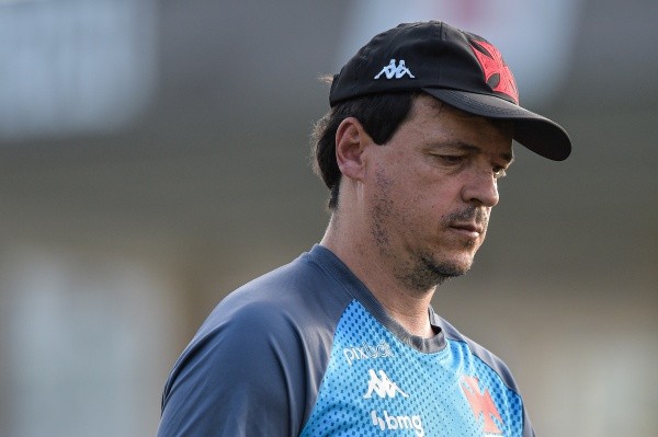 Fernando Diniz trabalhou na última temporada no Vasco (Foto: Thiago Ribeiro/AGIF)