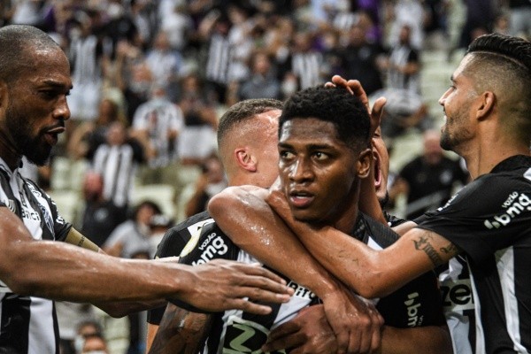 Foto: (Kely Pereira/AGIF) - Este foi apenas o segundo gol marcado por Yony González com a camisa do Ceará Foto: (Kely Pereira/AGIF) - Este foi apenas o segundo gol marcado por Yony González com a camisa do Ceará