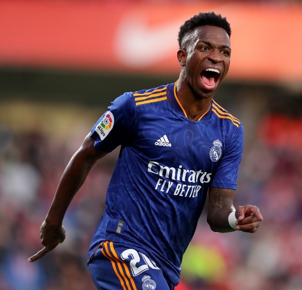Foto: (Fran Santiago/Getty Images) - Vinícius Júnior está tendo seu melhor início de temporada no Real Madrid desde sua chegada em 2018