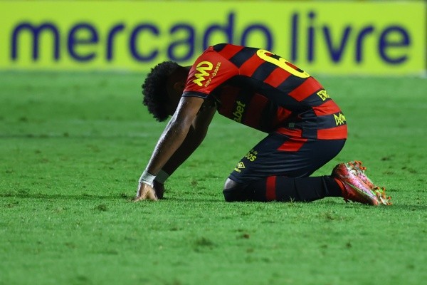 Foto: (Marcello Zambrana/AGIF) - O Sport é o vice-lanterna do Campeonato Brasileiro com 33 pontos