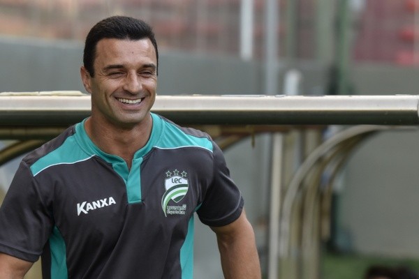 Foto: Foto: Andre Yanckous / Conheça um pouco sobre o técnico Júnior Rocha, o novo comandante escolhido pelo Figueirense/ Júnior Rocha quando treinava o Luverdense. Foto: Foto: Andre Yanckous / Conheça um pouco sobre o técnico Júnior Rocha, o novo comandante escolhido pelo Figueirense/ Júnior Rocha quando treinava o Luverdense.