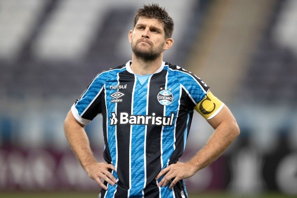 Foto: Liamara Polli - Pool/Getty Images/ Kannemann em campo. 