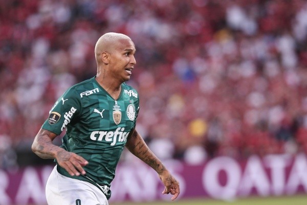  Foto: Ettore Chiereguini/AGIF | Deyverson se tornou o herói do Palmeiras na final da Libertadores ao marcar o golda vitória 