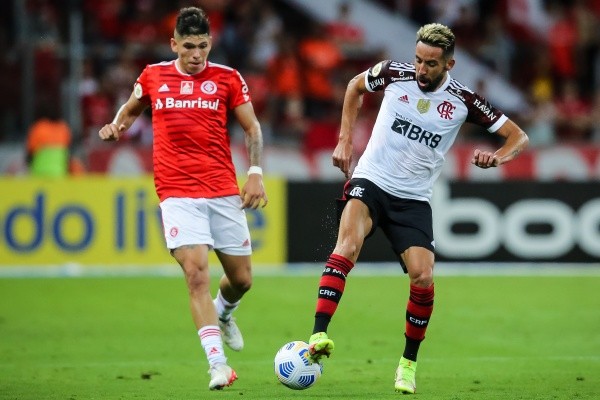 Pedro H. Tesch/AGIF – Isla confirmou que vai continuar na equipe rubro-negra em 2022