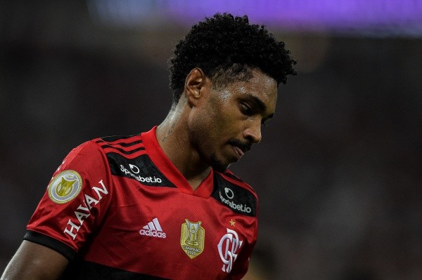 Foto: Thiago Ribeiro/AGIF -Vitinho jogador do Flamengo durante partida contra o Corinthians
