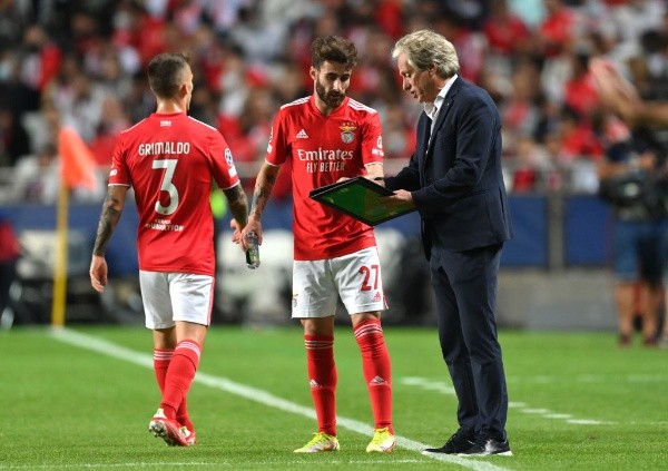 Foto: Stuart Franklin/Getty Images/ Jorge Jesus em campo. 