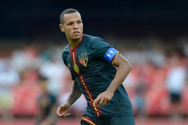 Luis Fabiano em sua despedida do São Paulo (Foto: Mauro Horita/AGIF)