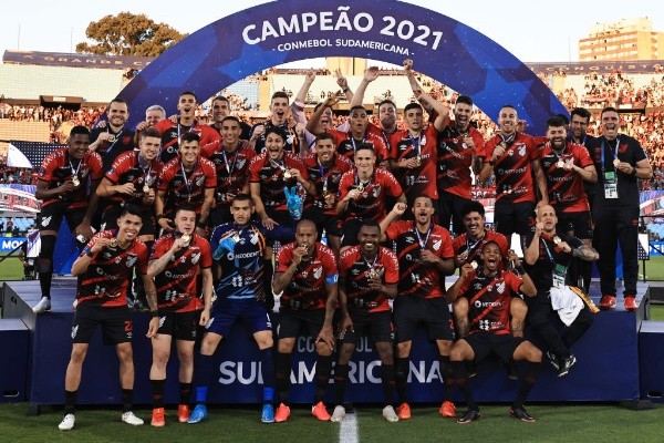 Foto:  Buda Mendes/Getty Images/ Atlhetico-PR campeão da Copa Sul-Americana. 