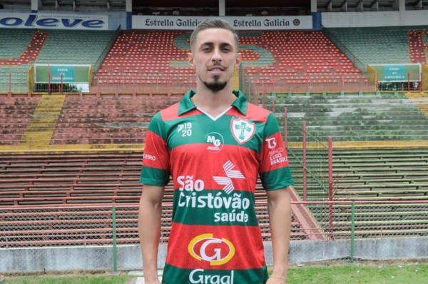 Gustavo França também chegou do Paraná para a Portuguesa (Dorival Rosa/Portuguesa)