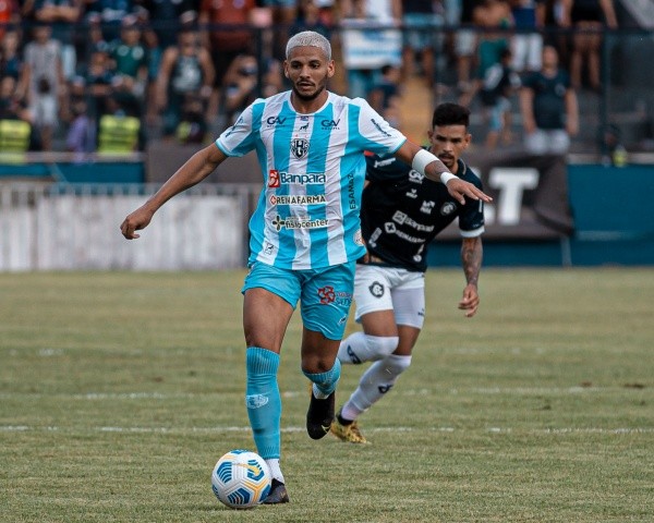 Foto: (Flickr Oficial Paysandu/John Wesley/Paysandu) - Danrlei em ação pelo Paysandu durante o jogo de volta da Copa Verde