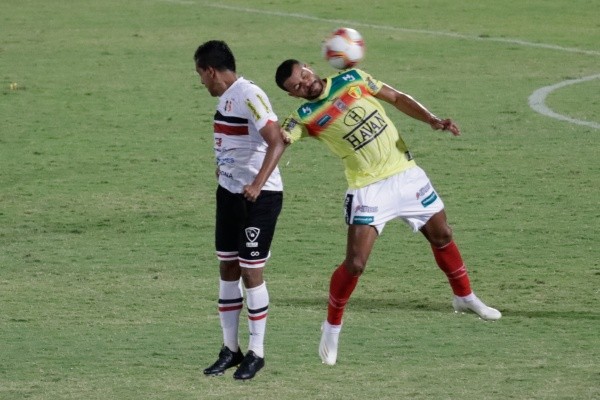 Foto: Rafael Vieira/AGIF – Airton em ação pelo Brusque