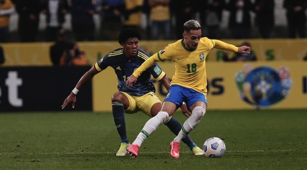 Antony chegou a Seleção Brasileira no ano passado, após as Olímpiadas (Foto: Ettore Chiereguini/AGIF) Antony chegou a Seleção Brasileira no ano passado, após as Olímpiadas (Foto: Ettore Chiereguini/AGIF)