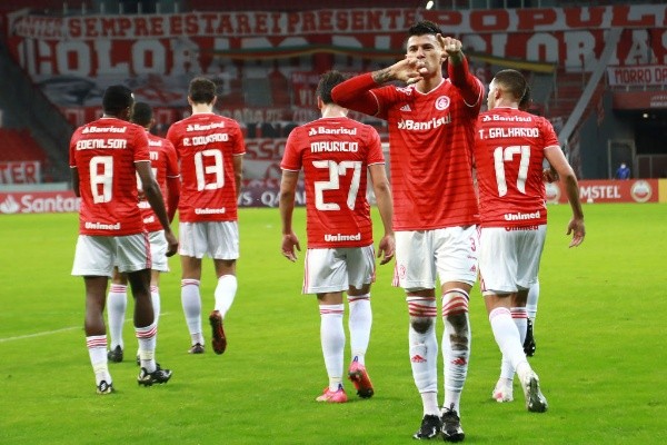 Foto: Silvio Avila - Pool/Getty Images/ Internacional na Copa Libertadores 2021. 