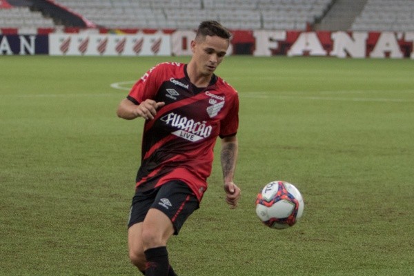 Khellven: titular contra o Sport Khellven: titular contra o Sport