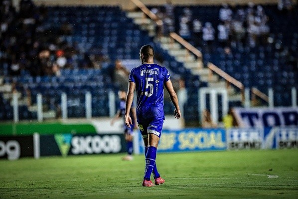Foto: (Flickr Oficial Confiança/ Lucas Almeida) - O camisa 5, Madison, foi um dos destaques do Confiança na Série B