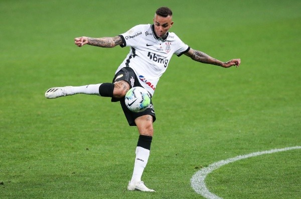 Alexandre Schneider/Getty Images/ Luan jogando pelo Corinthians. 