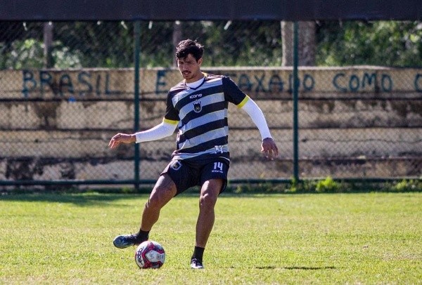 Caique Coifal/ Volta Redonda -Zagueiro descumpriu três vezes o prazo para apresentação na equipe pernambucana