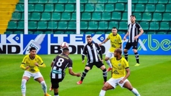 R.Pierre/AGIF/ Figueirense em campo. 