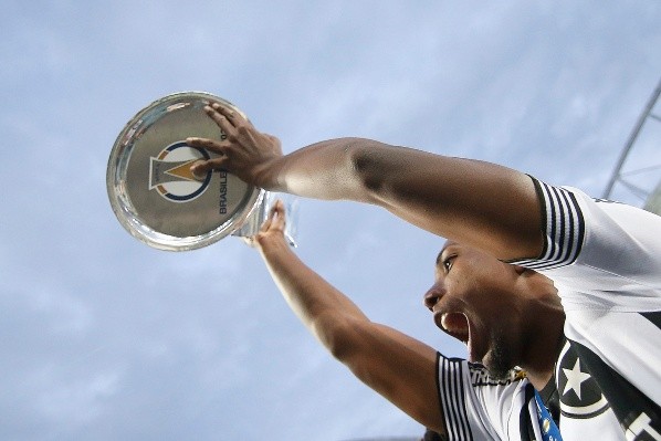 Foto:Foto: Vitor Silva/Botafogo – Kanu, do Botafogo, está no radar do Corinthians para 2022, informa portal Yahoo