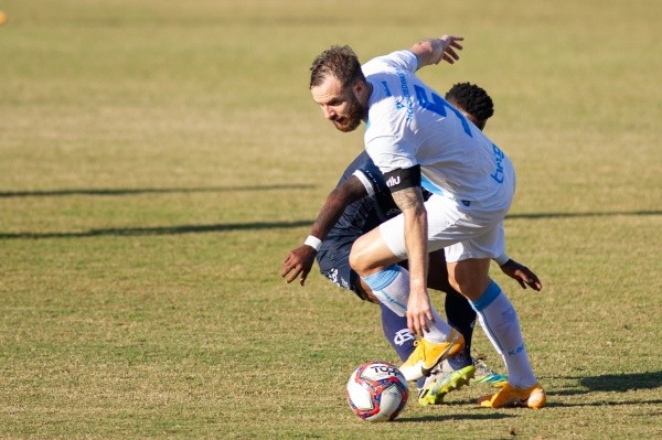 Marcos Zanutto/AGIF -Meia de 27 anos possui passagem por clubes brasileiros e estrangeiros
