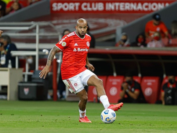 Foto: Maxi Franzoi/AGIF -Patrick jogador do Internacional durante partida contra o Atlético-GO