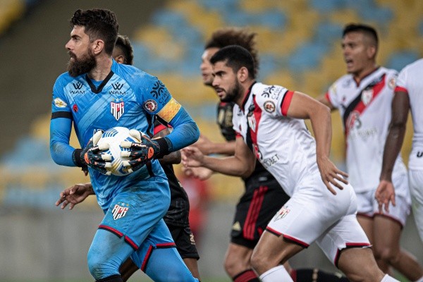 Jorge Rodrigues/AGIF – Fernando Miguel está atualemnte no Dragão através de empréstimo pelo Vasco