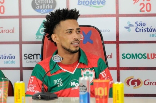 Luis Ricardo em sua apresentação da Portuguesa (Foto: Portuguesa)