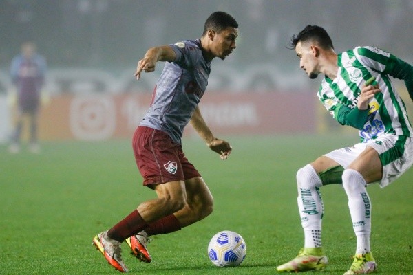 Pedro H. Tesch/AGIF / Guilherme Castilho em campo pelo Juventude 