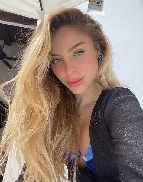 Vitória Bellato encontrou Gabigol numa boate no domingo. Reprodução/Instagram