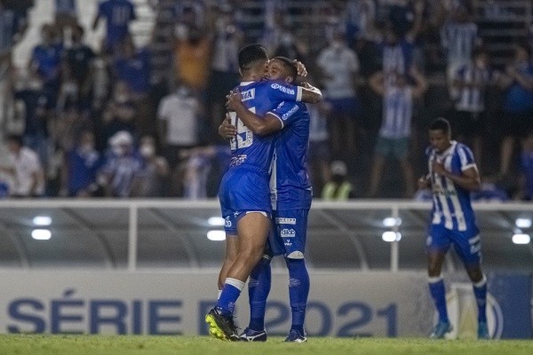 Foto: Celio Junior/AGIF – Jogador marcou três gols na temporada pelo Azulão