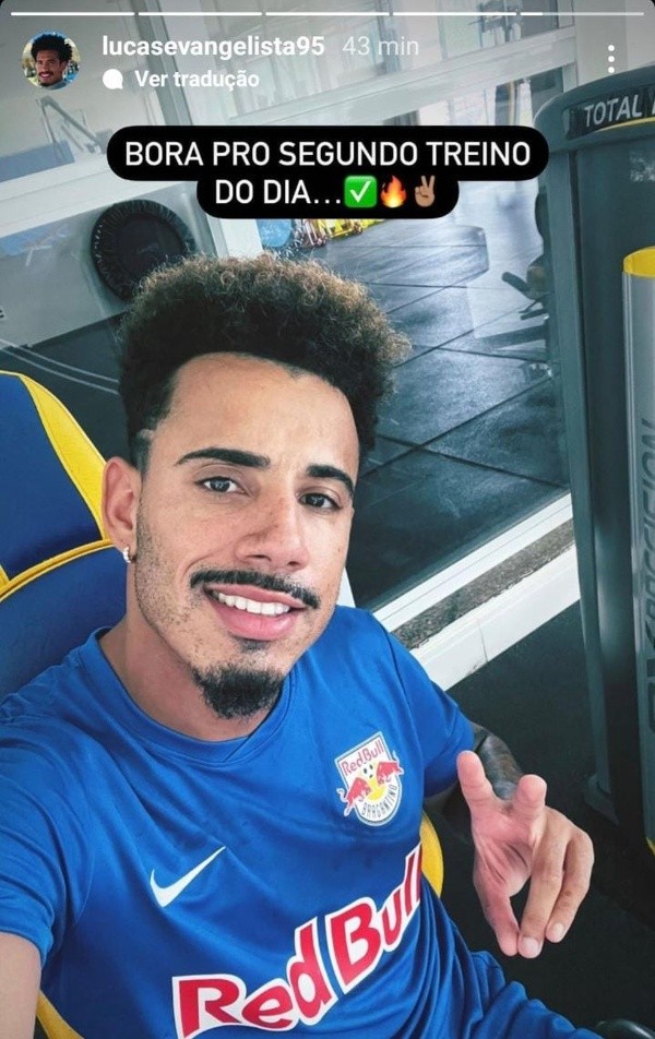 Foto: Reprodução/Instagram | Nos stories do Instagram Lucas Evangelista postou uma foto durante o trabalho de recuperação da lesão na coxa Foto: Reprodução/Instagram | Nos stories do Instagram Lucas Evangelista postou uma foto durante o trabalho de recuperação da lesão na coxa
