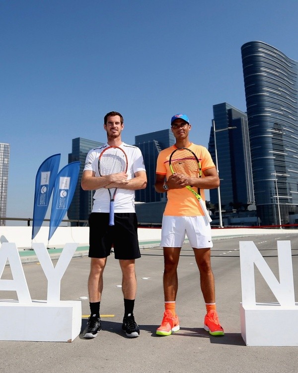 Murray e Nadal em ação promocional para o torneio de Abu Dhabi. Reprodução/Twitter