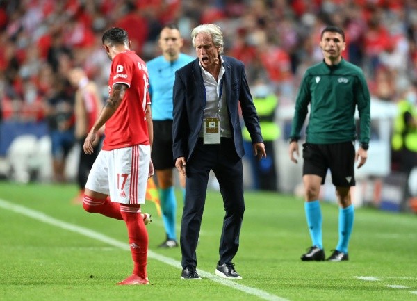 Stuart Franklin/Getty Images/ Jorge Jesus comandando o Benfica. 