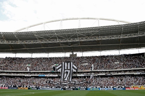 Foto: (Flickr Oficial Botafogo/Vítor Silva/Botafogo) - A torcida do Botafogo aguarda o anúncio de um grande investidor desde 2019
