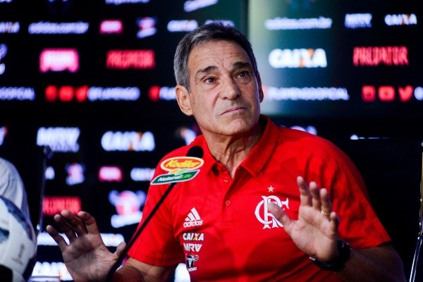 Foto: Erbs Jr./AGIF | Carpegiani foi o treinador que comandou o Flamengo na conquista do Mundial de 1981