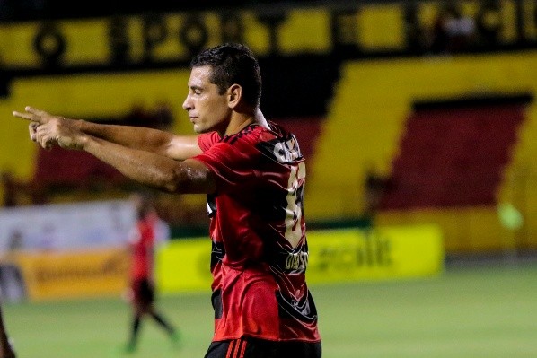 Foto: Clélio Tomaz/AGIF – Diego Souza pode voltar ao Sport em 2022