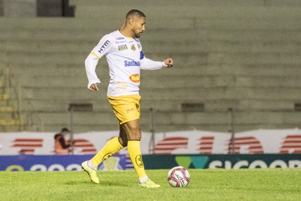 Robson Mafra/AGIF – Zagueiro tem passagens por vários clubes brasileiros