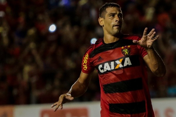 Foto: (Clélio Tomaz/AGIF) - O Sport também está de olho em Diego Souza para a temporada 2022