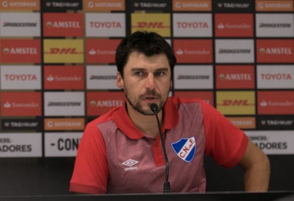 Foto: (Liamara Polli/AGIF) - 'El Cacique' começou sua carreira como treinador no Nacional, do Uruguai