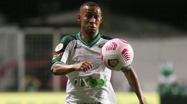 Ademir foi um dos destaques do América-MG em 2021 (Foto: Fernando Moreno/AGIF) Ademir foi um dos destaques do América-MG em 2021 (Foto: Fernando Moreno/AGIF)