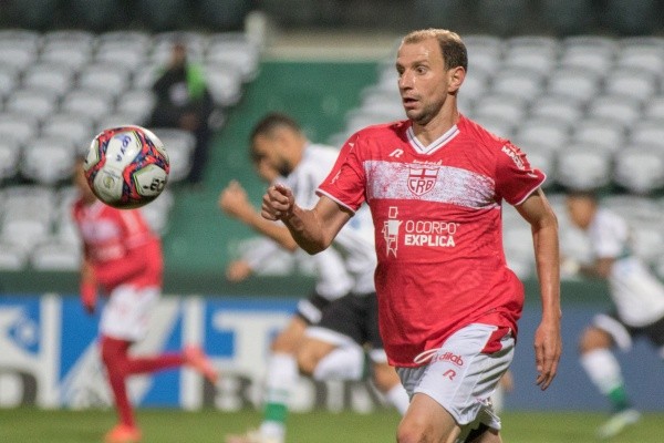 Robson Mafra/AGIF/ Renan Bressan jogando pelo CRB.