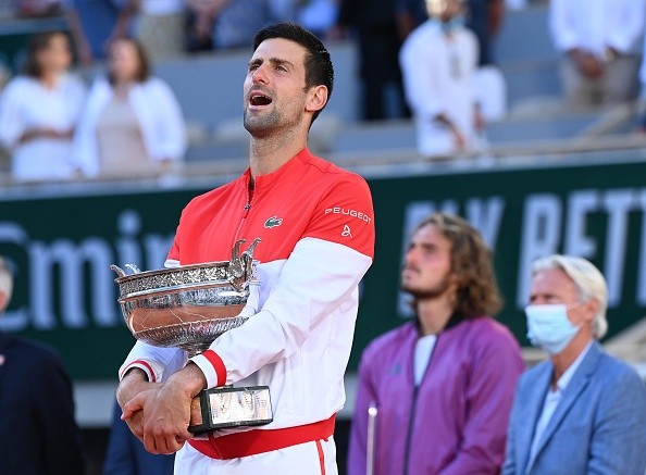 Djokovic comemorou o seu segundo Roland Garros em 2021. Créditos: Getty Images