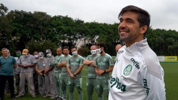 Foto: César Greco – Abel Ferreira deve renovar com o Palmeiras até o fim de 2024 e Benfica deve ir atrás de outro técnico