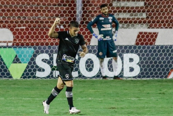 Foto: (Paulo Paiva/AGIF) - Felipe Ferreira é outro nome que interessa a diretoria do CRB para a próxima temporada