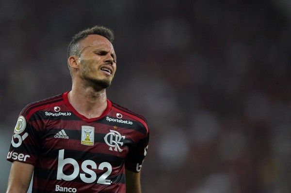 Foto:Thiago Ribeiro/AGIF – Renê ganha em torno de R$ 210 mil mensais no Flamengo