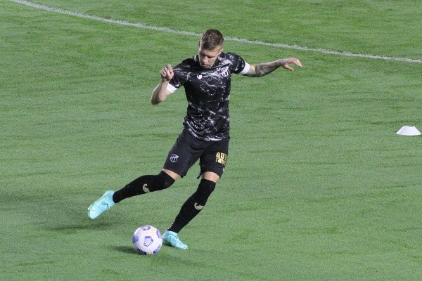 Foto: Fernanda Luz/AGIF – Klaus em ação pelo Ceará