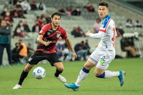 Foto: (Robson Mafra/AGIF) - Eugenio Isnaldo pouco atuou no Bahia