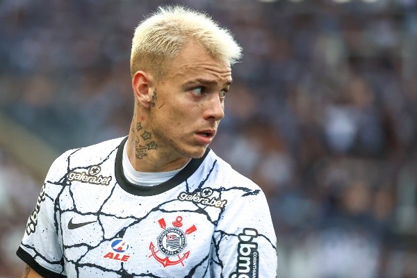 Foto: Marcello Zambrana/AGIF | Roger Guedes fecha o Top 5 dos jogadores mais valiosos